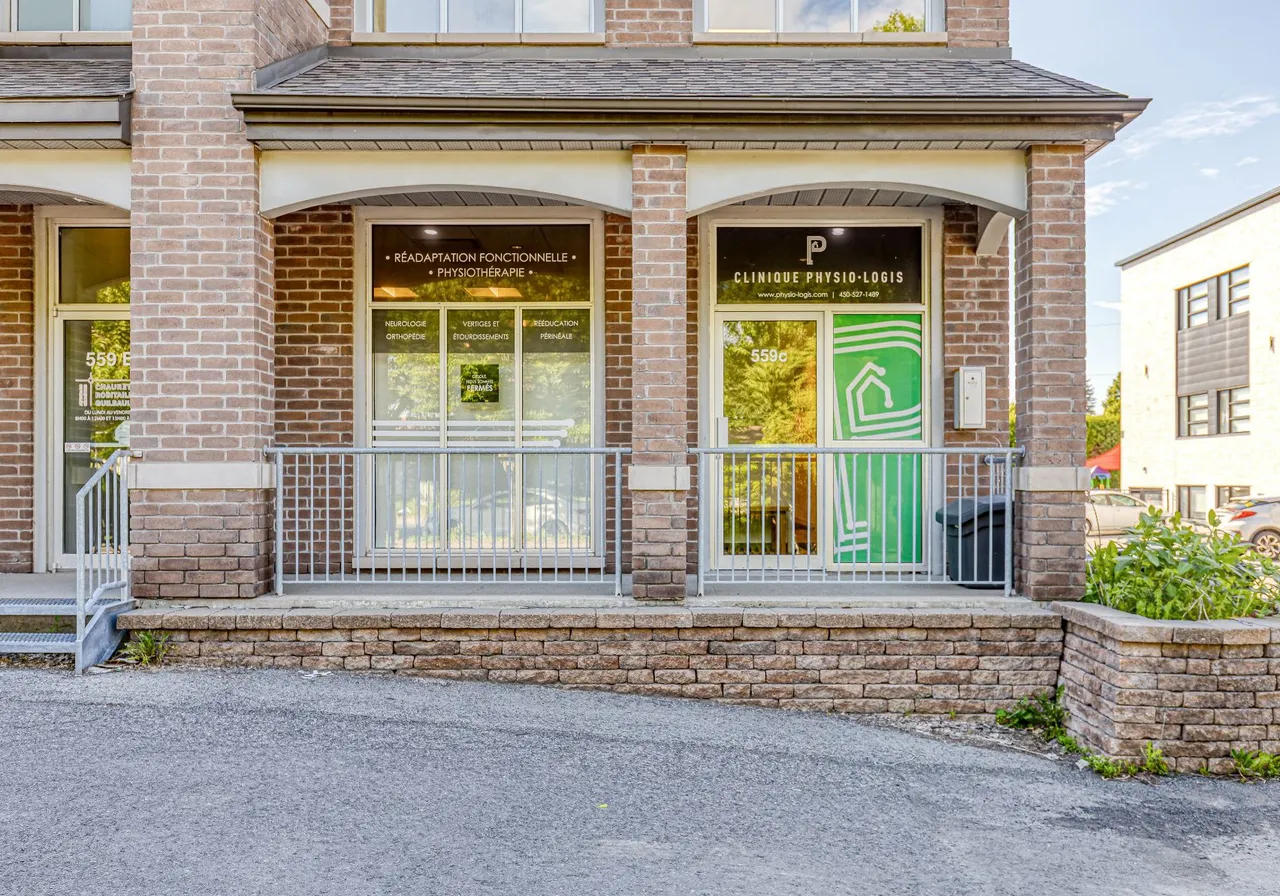 559 Rue Notre-Dame — photo 3