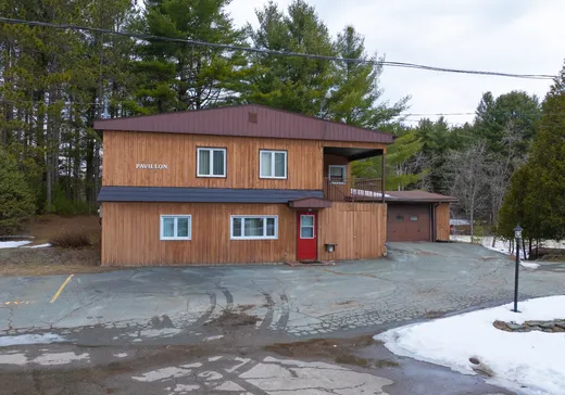 Propriété commerciale à vendre - 82 Ch. Gendron (82-104), Sherbrooke, J1R 0J6
