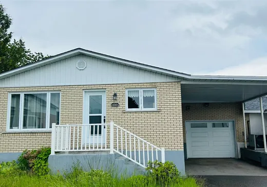 Propriété commerciale à vendre - 1904 Boul. Ducharme, La Tuque, G9X4S2