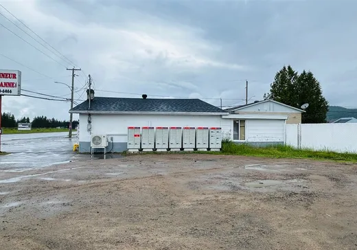 Propriété commerciale à vendre - 1904 Boul. Ducharme, La Tuque, G9X 4S2
