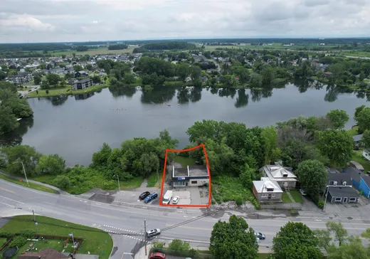 Commercial Property for sale - 3060 Boul. Hébert, Salaberry-de-Valleyfield, J6S2L1