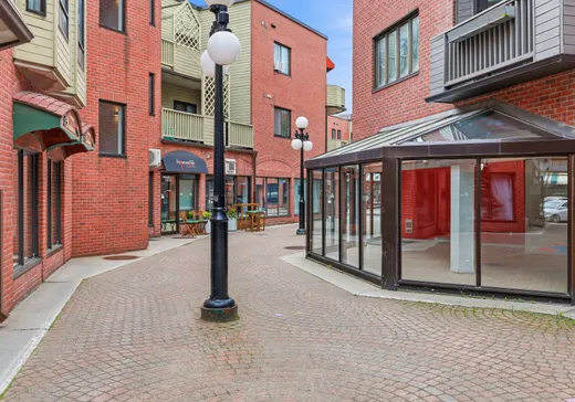 Propriété commerciale à vendre - 1660 Allée du Marché, Saint-Hyacinthe, J2S 8E4