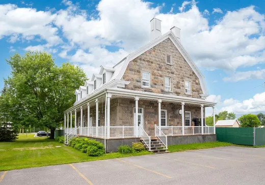 Commercial Property for Sale - 6 Rue St-Jean-Baptiste, Marieville, J3M 1C9