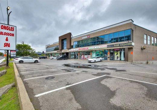Commercial Property for Sale - 321-335 Boul. St-Martin O., Laval (Chomedey), H7M 1Y7