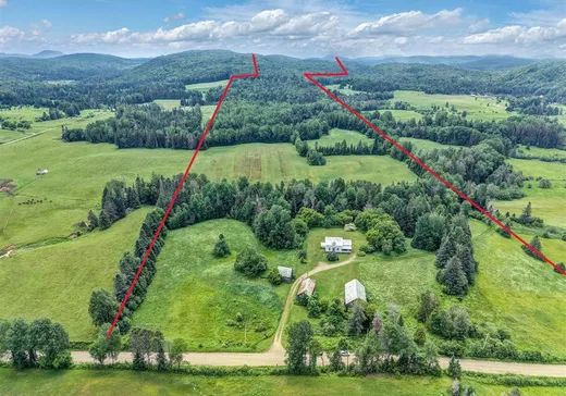 Ferme à vendre - 8 Ch. Thomson O., Notre-Dame-de-la-Merci, J0T 1A0