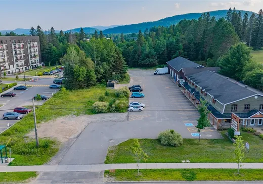 Propriété commerciale à vendre - 578-588 Rue de St-Jovite, Mont-Tremblant, J8E 2Z9