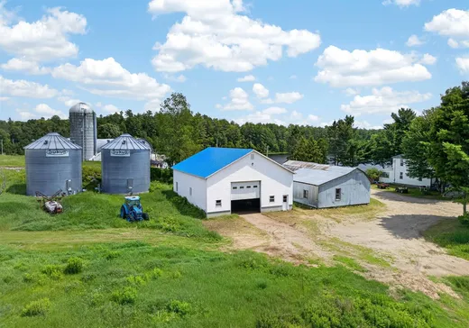Propriété commerciale à vendre - 123Z Route 311, Notre-Dame-de-Pontmain, J0W 1S0
