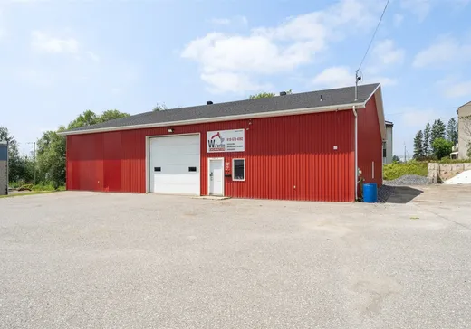 Bâtiment Industriel à vendre - 2083 Rue Louis-Faucher, Magog, J1X 7K3