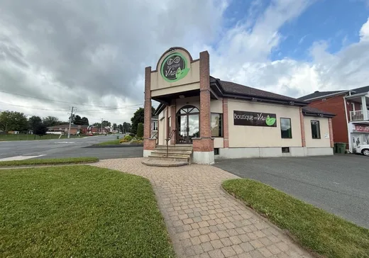 Propriété commerciale à vendre - 350 1re Avenue, Val des Sources, J1T 1Y9
