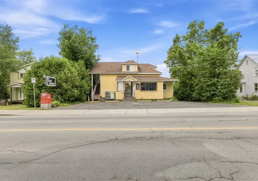 Commercial Property for Sale - 365-369 Rue Merry N., Magog, J1X 2G4