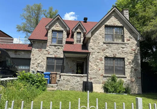Propriété commerciale à vendre - 205 Boul. des Laurentides (205C), Laval (Duvernay), H7G 2T7
