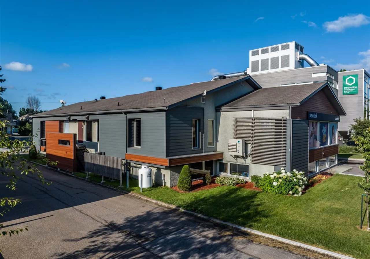 45 Av. St-Laurent — photo 3