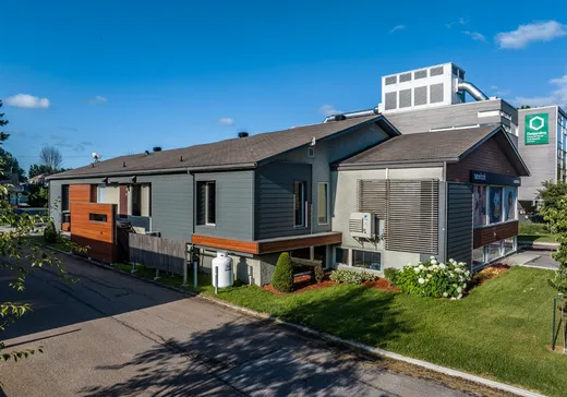 Commercial Property for Sale - 45 Av. St-Laurent, Louiseville, J5V 1J5