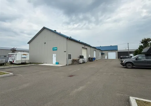 Bâtiment Industriel à vendre - 1245 Rue J.-A.-Bombardier, St-Nicolas, G7A2P4