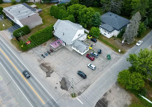 Propriété commerciale à vendre - 700 Route de Lac-à-la-Tortue, Shawinigan, G0X 1L0