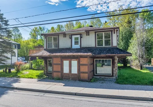 Propriété commerciale à vendre - 1991-1993 Ch. du Village, Mont-Tremblant, J8E 1K4