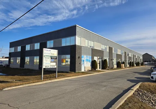 Propriété commerciale à vendre - 575 Boul. du Curé-Boivin, Boisbriand, J7G2A8