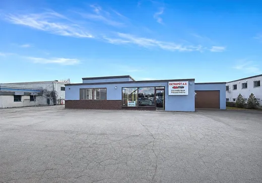 Bâtiment Industriel à vendre - 2040 Av. Francis-Hughes, Laval (Chomedey), H7S1N4