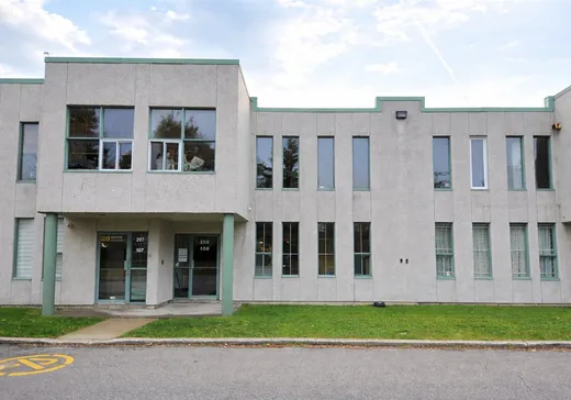 Propriété commerciale à vendre - 86 Boul. des Entreprises, App. 106, Boisbriand, J7G2T3