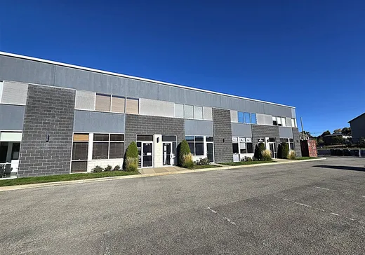 Propriété commerciale à vendre - 573 Boul. du Curé-Boivin, Boisbriand, J7G 2A8