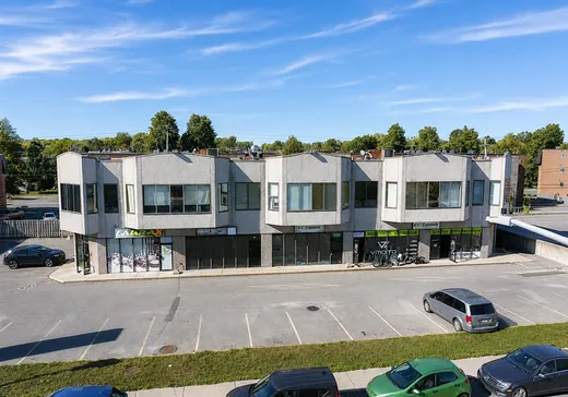 Propriété commerciale à vendre - 495-515 Boul. de la Concorde O., Laval (Laval-des-Rapides), H7N5L9