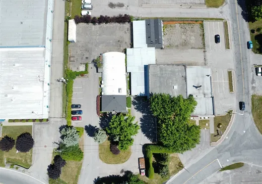 Bâtiment Industriel à vendre - 509-519 Boul. du Curé-Boivin, Boisbriand, J7G 2A8