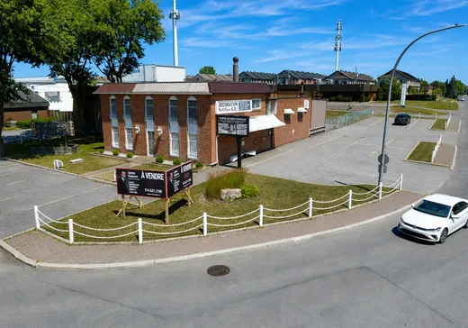 Bâtiment Industriel à vendre - 509-519 Boul. du Curé-Boivin, Boisbriand, J7G 2A8