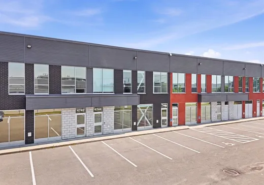 Propriété commerciale à vendre - 4744 Rue Louis-B.-Mayer, App. 111, Laval (Fabreville), H7P0L9