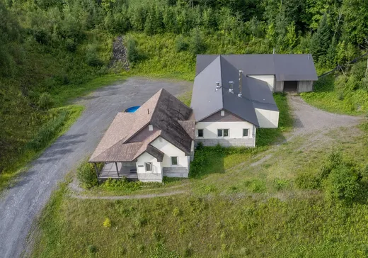 Commercial Property for Sale - 1920 Av. du Longeron, Dégelis, G5T 1E2