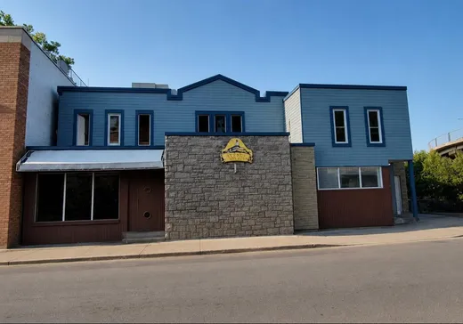 Propriété commerciale à vendre - 160 Rue Ste-Anne, Sainte-Anne-de-Bellevue (Île de Montréal), H9X1M6