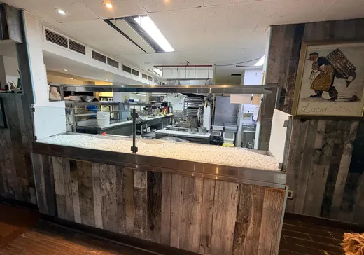 Propriété commerciale à vendre - 160 Rue Ste-Anne, Sainte-Anne-de-Bellevue (Île de Montréal), H9X 1M6