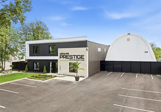 Industrial Building for Sale - 1055 Rue Armand-Bombardier, Terrebonne, J6Y 1S9
