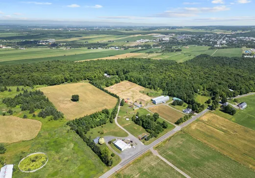 Propriété commerciale à vendre - 62Z-68Z Route Ste-Caroline, Ste-Claire, G0R 2V0