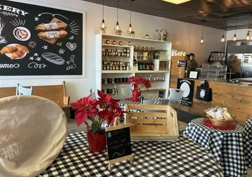 Propriété commerciale à vendre - 546 Rue Principale, Lachute, J8H 1Y7