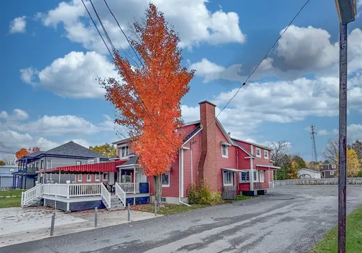 Propriété commerciale à vendre - 211-211A Rue St-Louis, Warwick, J0A1M0
