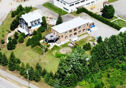 Propriété commerciale à vendre - 352-358 Rue Brown, La Tuque, G9X 2W4