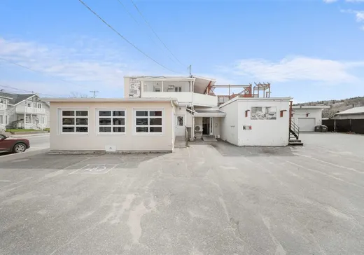 Propriété commerciale à vendre - 371 Rue St-François, La Tuque, G9X 1S6