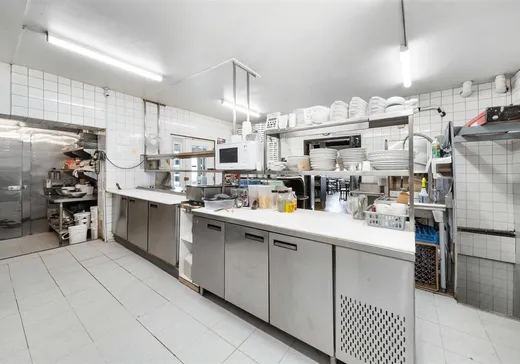Propriété commerciale à vendre - 371 Rue St-François, La Tuque, G9X 1S6