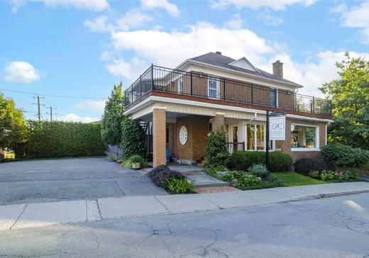Propriété commerciale à vendre - 820 Rue Principale O., Magog, J1X 2B4