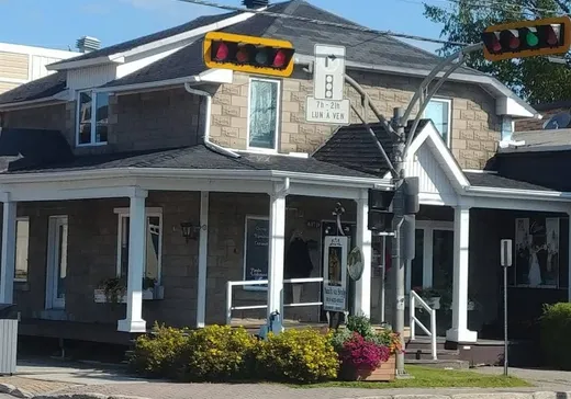 Propriété commerciale à vendre - 471 Boul. Albiny-Paquette, Mont-Laurier, J9L1K8