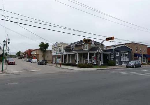 Propriété commerciale à vendre - 471 Boul. Albiny-Paquette, Mont-Laurier, J9L 1K8