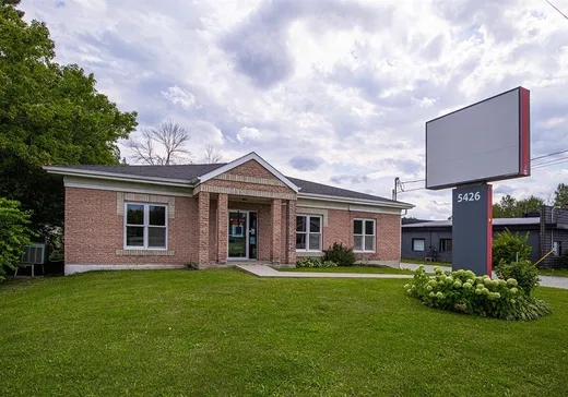 Propriété commerciale à vendre - 5426 Boul. Bourque, Rock Forest, J1N 1H3
