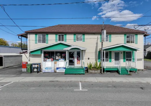 Propriété commerciale à vendre - 172-174 Av. Champlain, Thetford Mines, G0N1E0