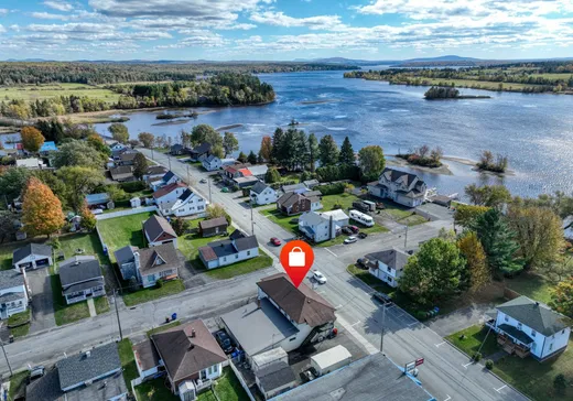 Propriété commerciale à vendre - 172-174 Av. Champlain, Thetford Mines, G0N 1E0