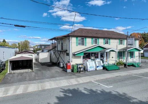 Propriété commerciale à vendre - 172-174 Av. Champlain, Thetford Mines, G0N 1E0