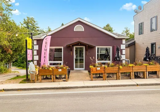 Commercial Property for Sale - 9-13 Ch. de Ste-Marguerite, Sainte-Marguerite-du-Lac-Masson, J0T 1L0