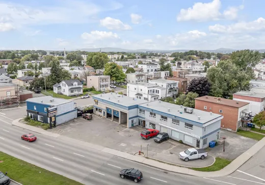 Propriété commerciale à vendre - 740-752 Boul. Wilfrid-Hamel, Ville de Québec, G1M2R2