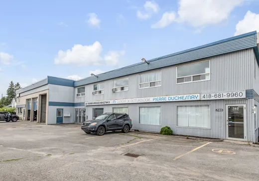 Propriété commerciale à vendre - 740-752 Boul. Wilfrid-Hamel, Ville de Québec, G1M 2R2