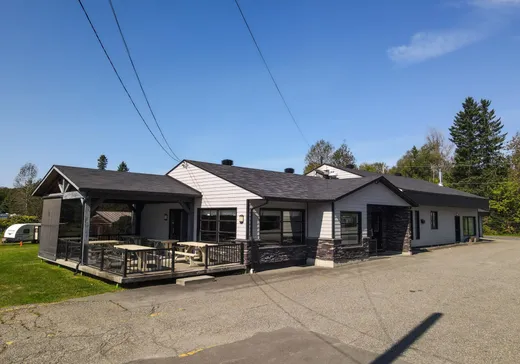 Commercial Property for Sale - 1564-1570 Route du Président-Kennedy, Saint-Côme-Linière, G0M 1J0