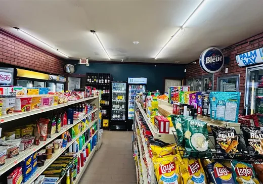 Commercial Property for Sale - 2 INDISPONIBLE, Sainte-Thérèse, J7E 3J7